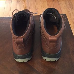 ecco track 2 high